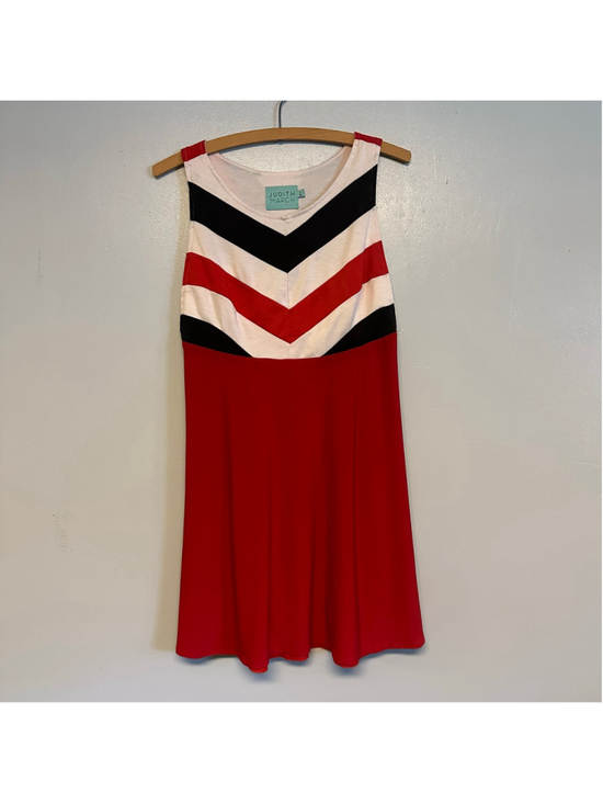 JUDITH MARCH Dresses & Skirts - JUDITH MARCH Red Black White Chevron Sleeveless Dress Womens Size Large